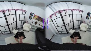 PURITYVR Cunt stretching with Debora Mancini