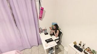 Banging my stepmom doggy-style in her bedroom.POV