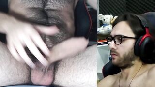 Large load from a homo Argentine man. Homemade amateur, hirsute.