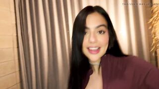 Should I get this messenger to put his large schlong in me for a episode? - Iris Rodriguez & Danner Mendez