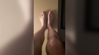 Large Bushy Feet