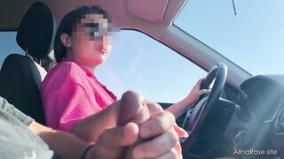 Risky Driving Tugjob – Jerking off Him Whilst Steering