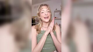 DOMINANT-BITCH WIINIEROX READS A VIRGINS CONFESSION STORIES AND REACTS TO 'EM