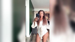 SUPERLATIVELY GOOD ONLYFANS COMPILATION!! (Curvy Gym Chick Shows Off FULL BUSH!!) - Saleemarrm1
