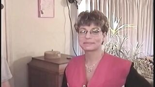 Older mother I'd like to fuck Gives Sloppy Blow job and Takes Creampie
