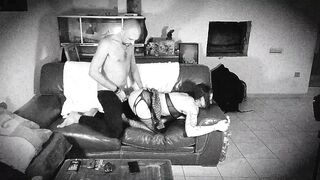 Séance photo qui dérape, caméra vidéo, je baise cette salope par tous les trous !