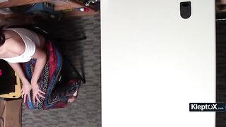 Bored Security Gets Ridden By The Caught Thief