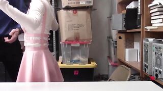 Athena Rayne Blows Security Guard To Get Out Of Trouble