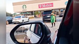 Starbucks waitress gets screwed on break