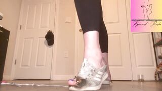 67 Domme Torches & Cuts Small Size 7 Sneakers - Total Wreckage
