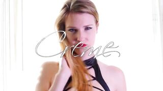 Ashley Lane Buttplug Masturbation