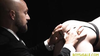 Faithful servant gets rewarded by hardcore anal