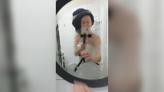 I Smell Precious After a Shower, Juicy and Slippery