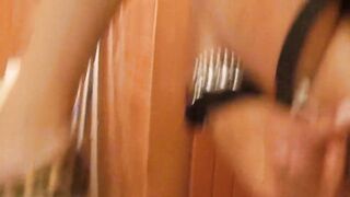 Sophieslut is willing to bust
