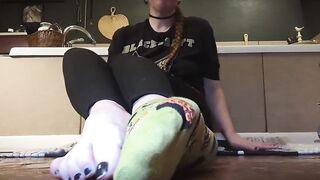 Foot Dominant-bitch Uses Your Ribald Throat Like A Drooling Feet Washroom