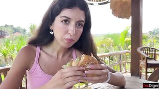 Cutie Asks Waiter to Cover Her Face with Cum in Public Cafe to Eat Burger