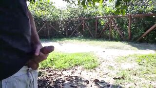 Risky public masturbation in the park for a hawt stranger!