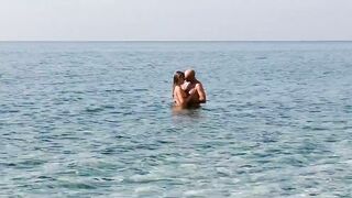 The journey blogger and kinky nudist gal screw on the beach