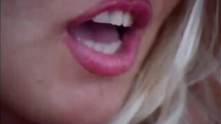 Hot blond screws her mask wearing ally