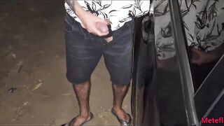 Cuckold leaves wife with her ass bare at the car window to strangers in public!