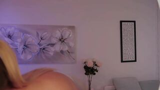 This babe Soaked Her Cunt Throughout Her Pants with a Sex toy