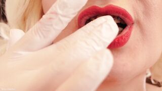 Snatch masturbation, braces fetish, medical gloves - mother I'd like to fuck Arya Grander solo masturbation