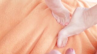 Selena's Feet Posing,worship and Sex