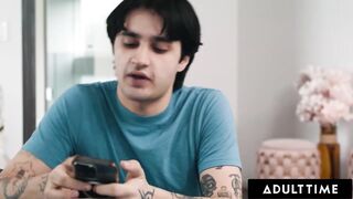 ADULT TIME - Suspicious Hunk Discovers Recent Stepmom Ryan Keely Is A Gold Digger! This babe Keeps Him Quiet