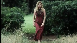 Outside vintage anal climax with Moana Pozzi