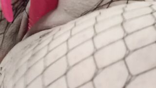 Quickly cumming during the time that everybody is