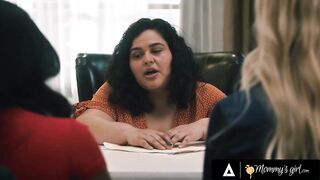 MAMA'S BEAUTY - Wicked Summer Col Secretly Rubs Stepmom Serene Siren Underneath Her Teacher's Nose