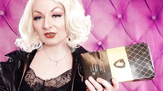 Wearing XS nitrile gloves - Gloves fetish clip (Arya Grander)