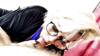 A aged wench, a web camera model, sucks her spouse’s rod after intimate sessions with strangers.!. (8)
