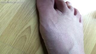 Painting my nails i'm so bad at it ha-ha-ha footfetish voetjes dutch feet breda