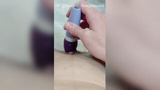 Spoiled Pillow Princess Solo Washroom Time, Drizzling Cum On The Tub