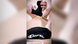Unboxing Champion socks /// Jordan Wilder
