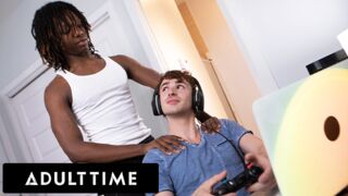 ADULT TIME - Gamer Ryan Jacobs & Roommate Jade Wish Turn Shoulder Massage Into Jerk Off Session