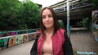 We knew this babe would give him greater quantity than a tugjob - Public Agent