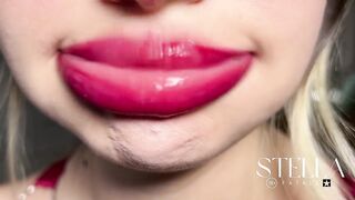 Raspberry - Lip Trembling Red Lipstick - Slow Motion