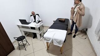 The doctor pounded the patient's booty and left the cum trickling.