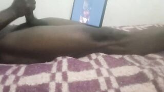 Solo Hunk Deepthroat Enjoyment With Amoniaque