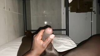 Tocandome mi gran polla??