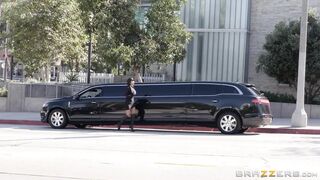 Brazzers - Sexy Czech August Taylor Gives Outdoor Fellatio & Reverse Cowgirl Sex to Passenger Johnny
