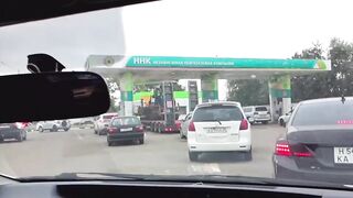 Заправил Полный Бак Машине А Мог Бы Тебе)