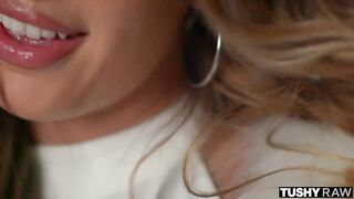 TUSHYRAW Ideal Hottie Leah Winters Gets Her Gap Stretched And Shows Off Her Gorgeous Eyes