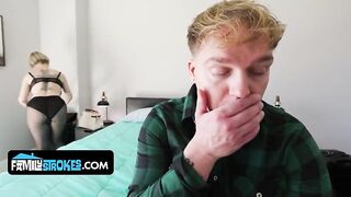 Sharing a Room With My Stepmom Ends With a Creampie