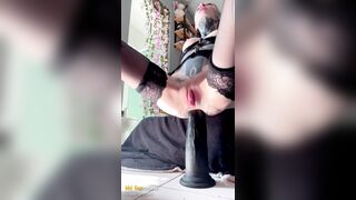 Twat Slaps, Anal Dildos & a Mind-blowing Squirt