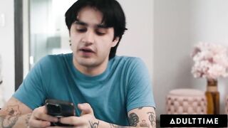 Caught mother I'd like to fuck Bangs Hunk To Keep Her Secret