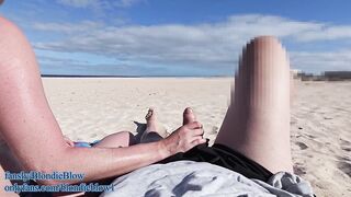 Very risky oral-job in public beach