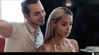 TIME FREEZE - Photographer FREEZES And Bangs Celebrity Yoga Influencer Veronica Leal In Her Mansion